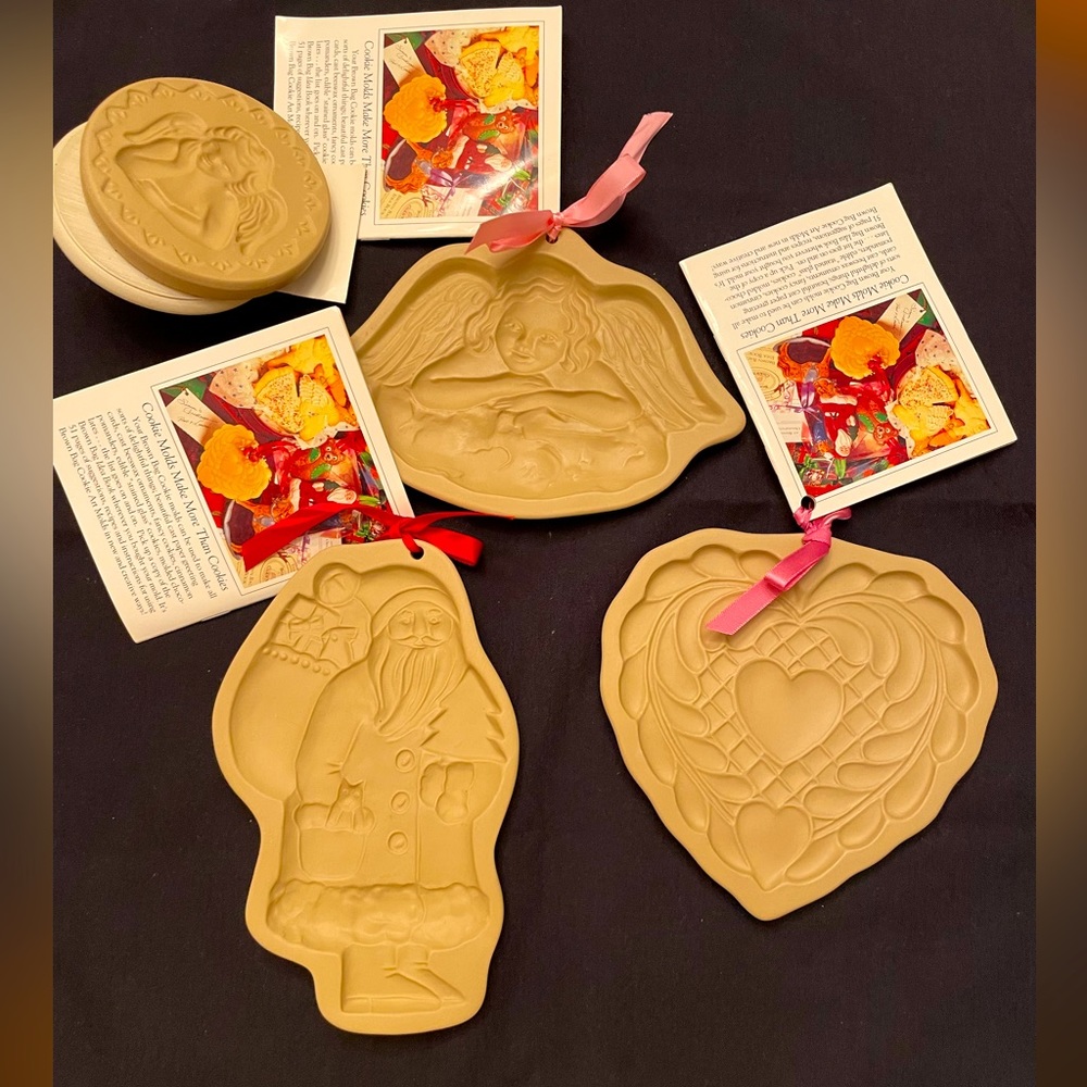 Brown Bag Cookie Art - All NWT - and recipe book.  Vintage.  See pics / details